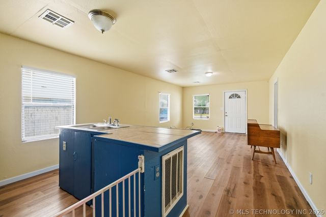 2725 W Cameron Street, Tulsa, OK 74127