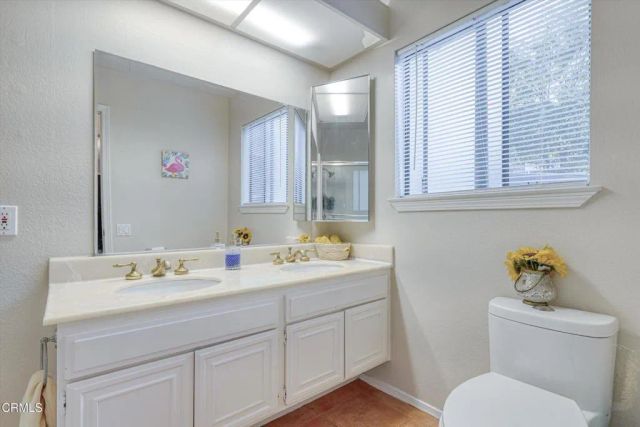 652 Stonebrook Street, Simi Valley, CA 93065