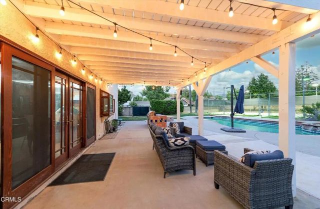 652 Stonebrook Street, Simi Valley, CA 93065