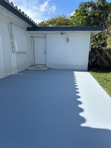 1619 Moffett St, Hollywood, FL 33020