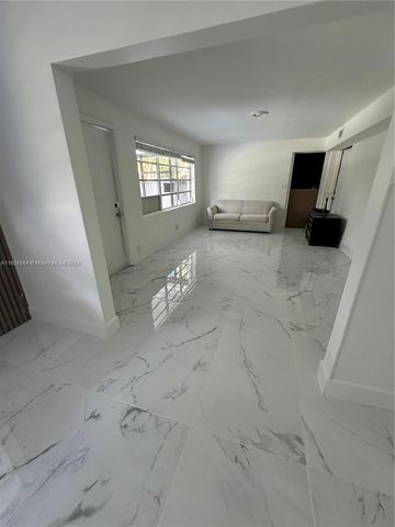 1619 Moffett St, Hollywood, FL 33020