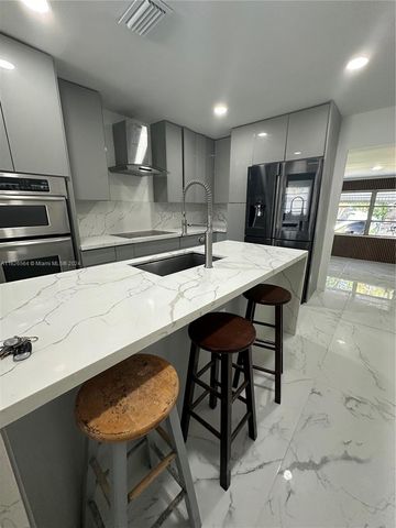 1619 Moffett St, Hollywood, FL 33020