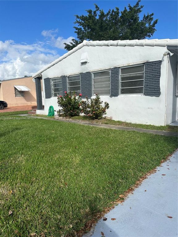 1619 Moffett St, Hollywood, FL 33020
