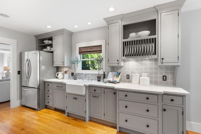 1512 Bernal Avenue, Burlingame, CA 94010