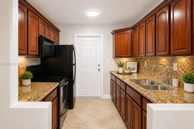 12590 NE 16th Ave 605, North Miami, FL 33161