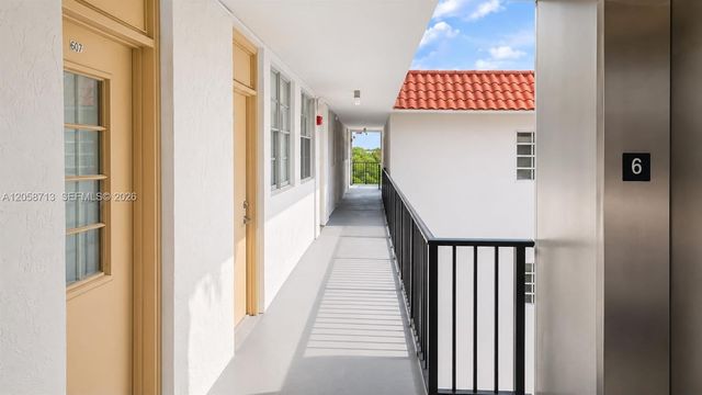 12590 NE 16th Ave 605, North Miami, FL 33161