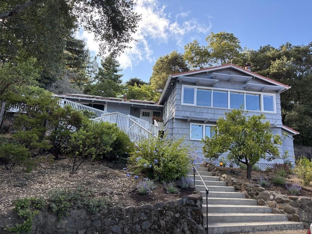 108 Santa Maria Avenue, Portola Valley, CA 94028