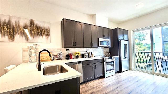 2199 Lenox Road NE 17, Atlanta, GA 30324