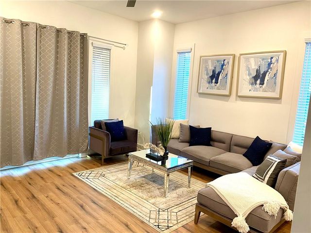 2199 Lenox Road NE 17, Atlanta, GA 30324