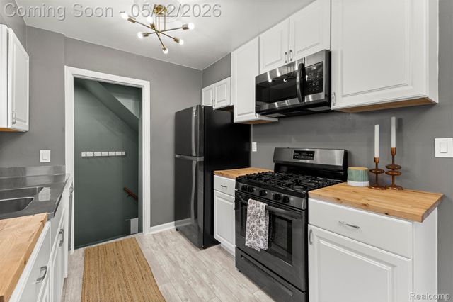 3230 Harding Street, Dearborn, MI 48124