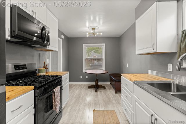 3230 Harding Street, Dearborn, MI 48124