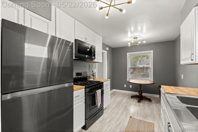 3230 Harding Street, Dearborn, MI 48124