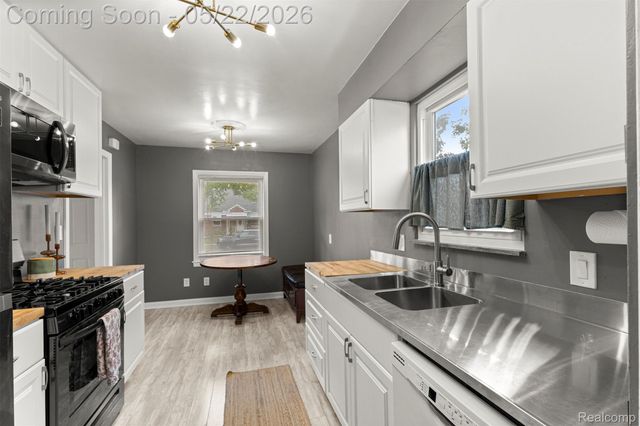 3230 Harding Street, Dearborn, MI 48124