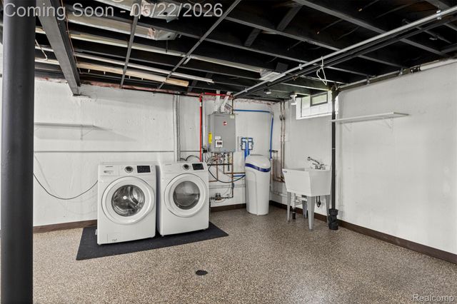 3230 Harding Street, Dearborn, MI 48124