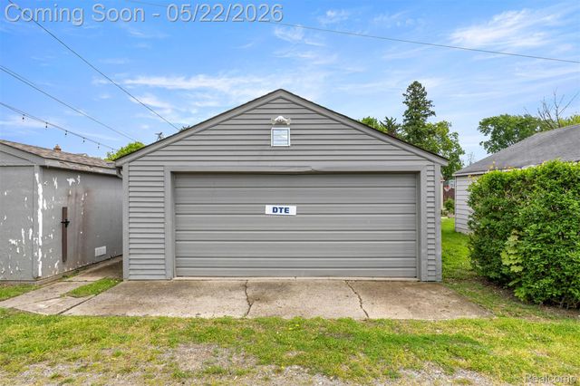 3230 Harding Street, Dearborn, MI 48124