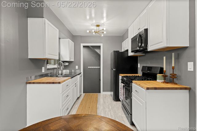 3230 Harding Street, Dearborn, MI 48124