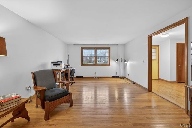 12 Kiwi Path, Clay, NY 13090