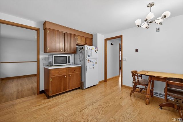 12 Kiwi Path, Clay, NY 13090