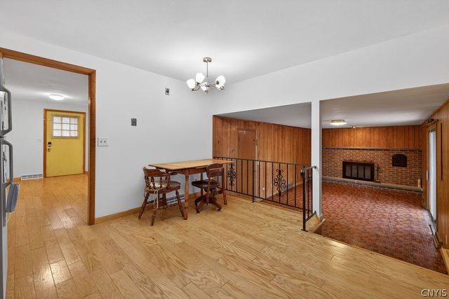12 Kiwi Path, Clay, NY 13090