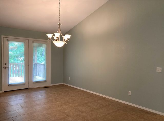 2 Bacton Lane, Bella Vista, AR 72714