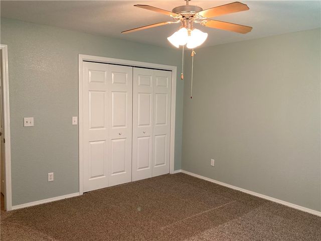 2 Bacton Lane, Bella Vista, AR 72714