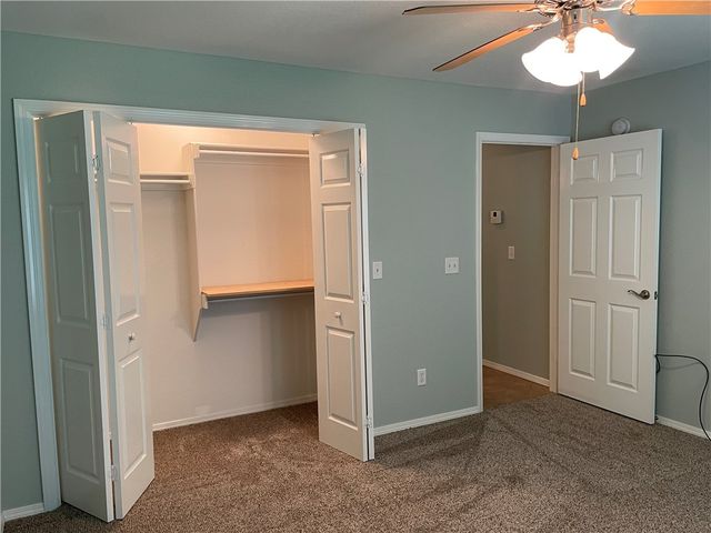 2 Bacton Lane, Bella Vista, AR 72714