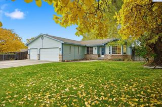 801 S Young Pl, Kennewick, WA 99336