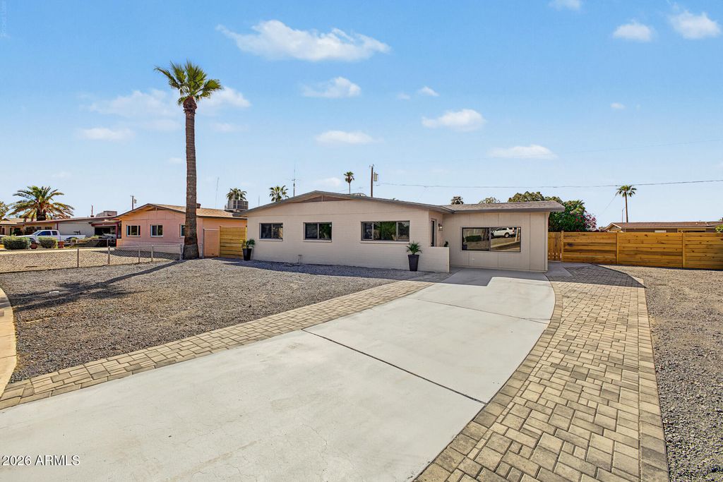 3230 W CORTEZ Avenue, Phoenix, AZ 85029 — photo 3