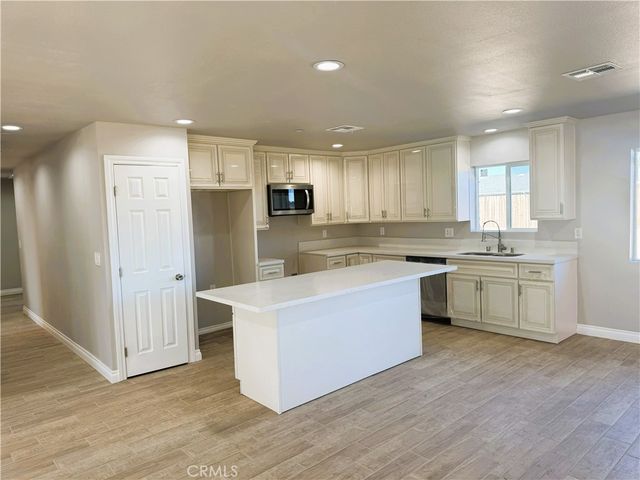 8401 Eucalyptus Avenue, California City, CA 93505