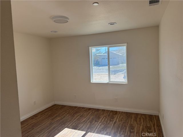 8401 Eucalyptus Avenue, California City, CA 93505