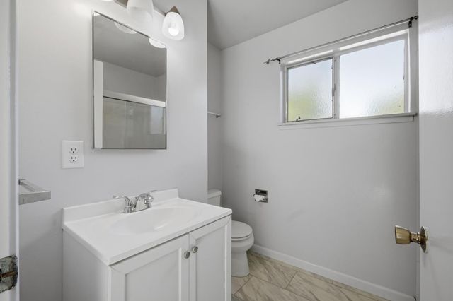 614 Wales Dr, Folsom, CA 95630