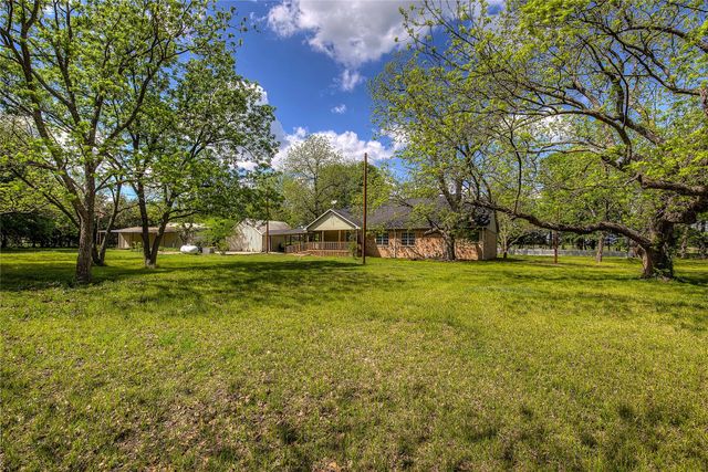 1355 County Road 4719, Wolfe City, TX 75496