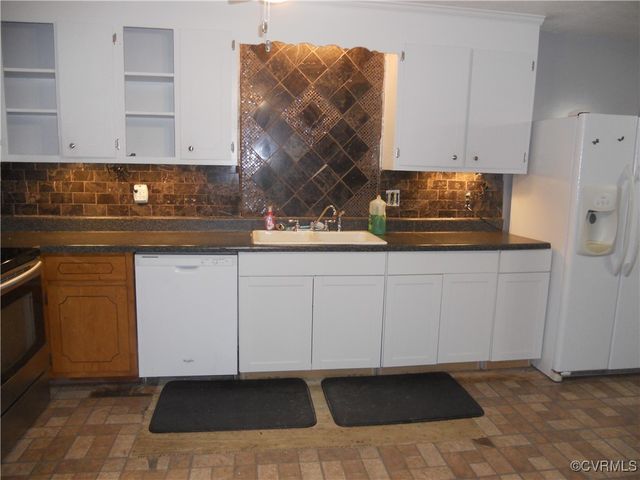 802 Smithfield Ave, Hopewell, VA 23860