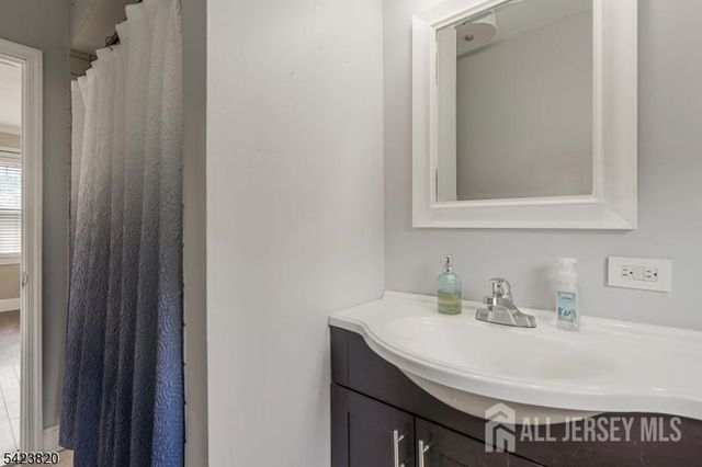 110 Parker Street, Middlesex, NJ 08846