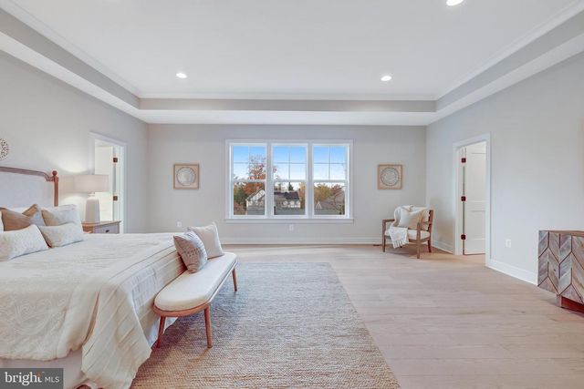 903 HILLCREST DR SW, Vienna, VA 22180