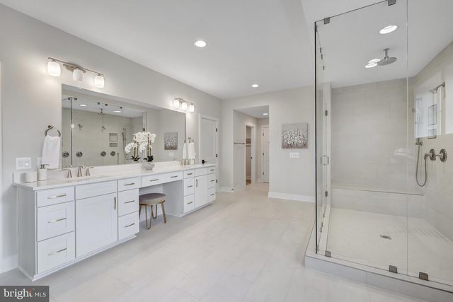 903 HILLCREST DR SW, Vienna, VA 22180