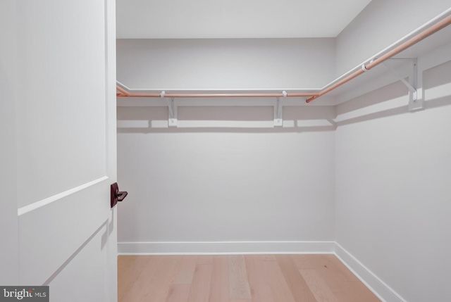 903 HILLCREST DR SW, Vienna, VA 22180