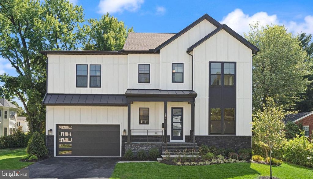 903 HILLCREST DR SW, Vienna, VA 22180