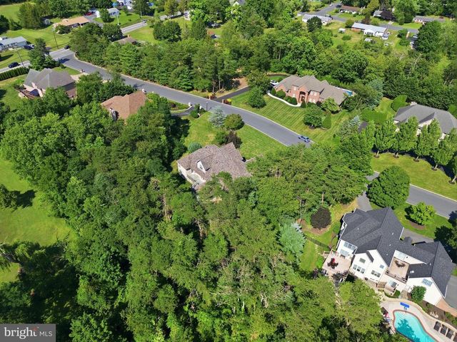 1945 MONTEREY DR, Mechanicsburg, PA 17050