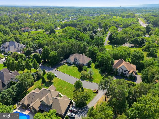 1945 MONTEREY DR, Mechanicsburg, PA 17050