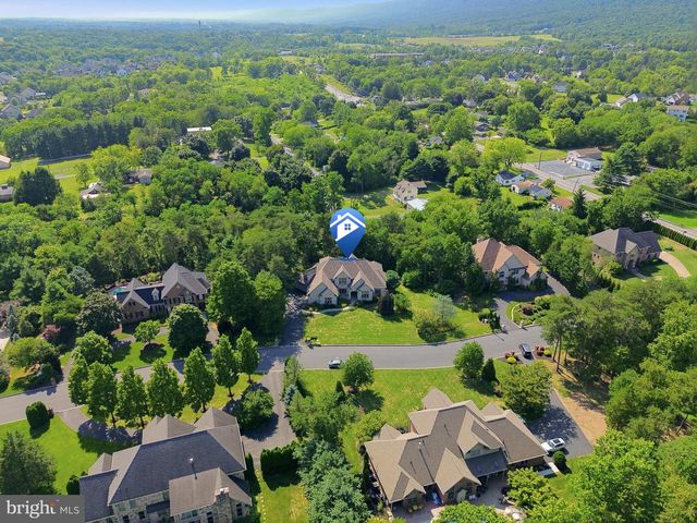 1945 MONTEREY DR, Mechanicsburg, PA 17050