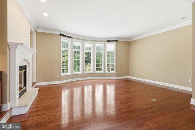 1945 MONTEREY DR, Mechanicsburg, PA 17050