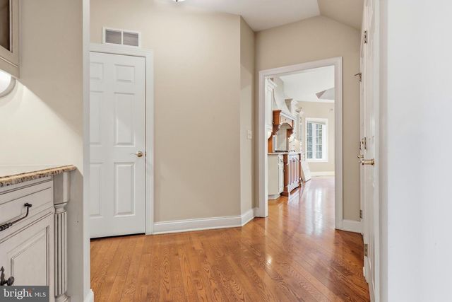 1945 MONTEREY DR, Mechanicsburg, PA 17050