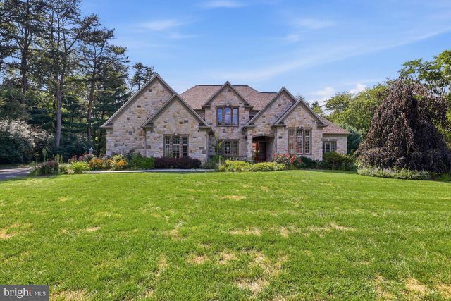 1945 MONTEREY DR, Mechanicsburg, PA 17050