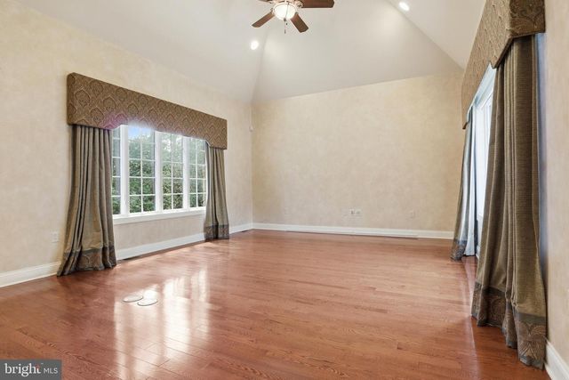 1945 MONTEREY DR, Mechanicsburg, PA 17050