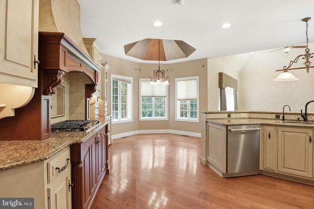 1945 MONTEREY DR, Mechanicsburg, PA 17050