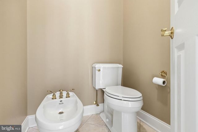 1945 MONTEREY DR, Mechanicsburg, PA 17050