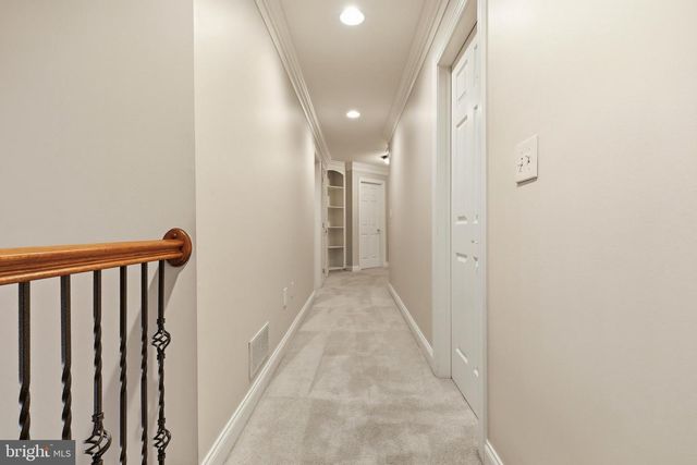 1945 MONTEREY DR, Mechanicsburg, PA 17050