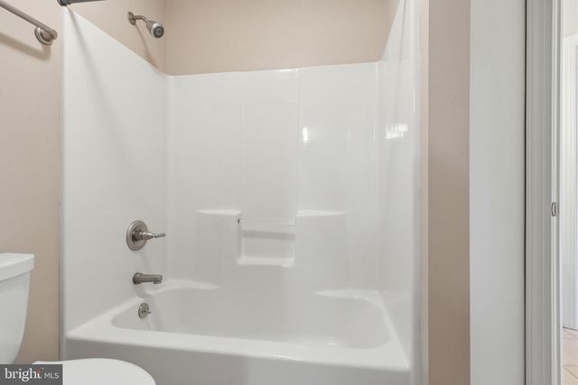 1945 MONTEREY DR, Mechanicsburg, PA 17050