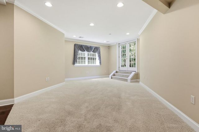 1945 MONTEREY DR, Mechanicsburg, PA 17050